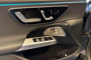 Mercedes E300 bild 16