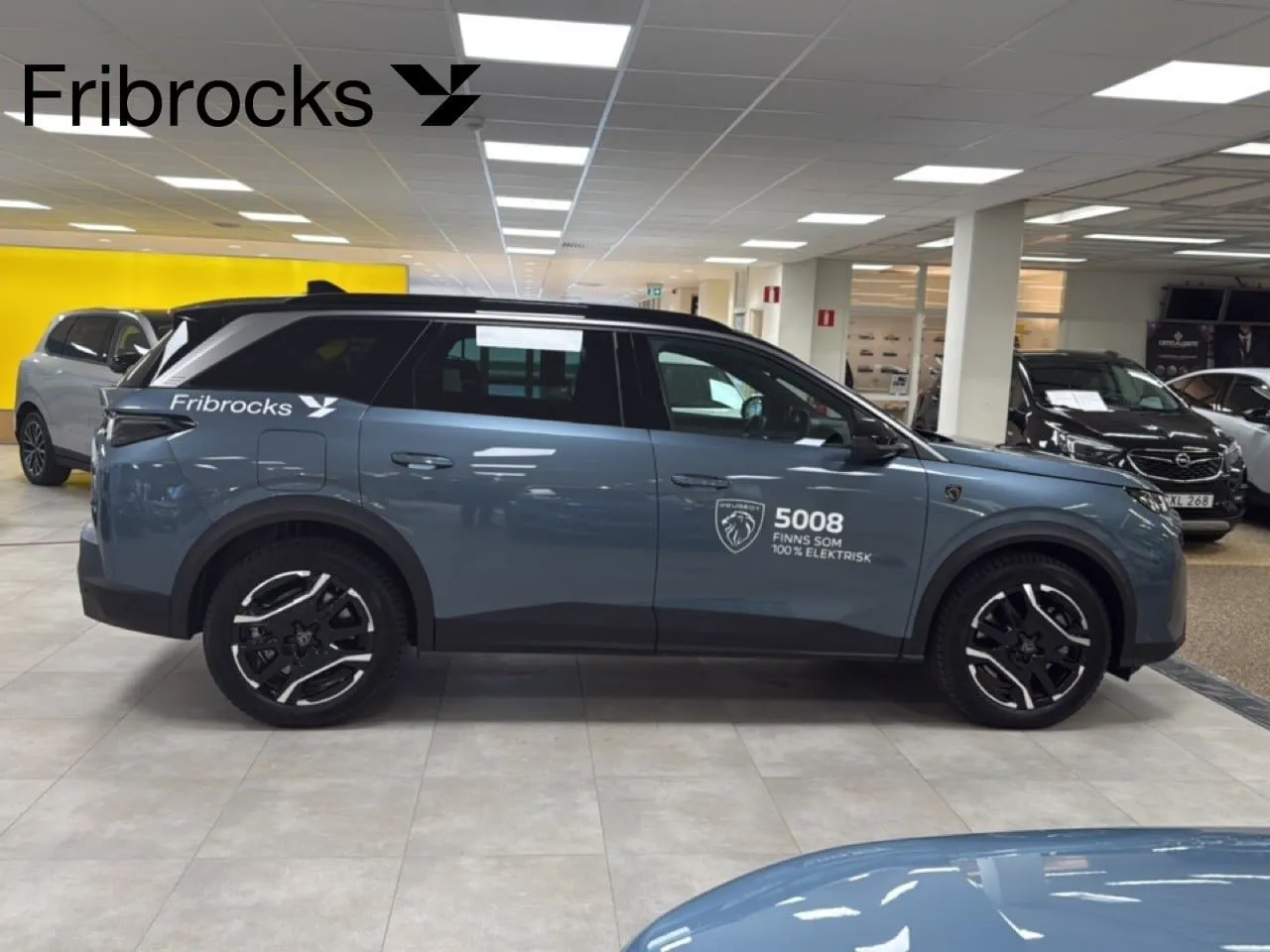 Vehicle image 5
