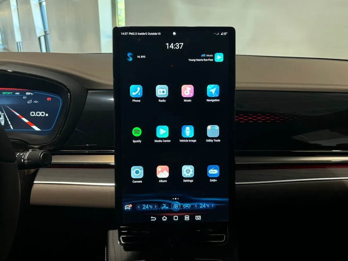 Vehicle image 13