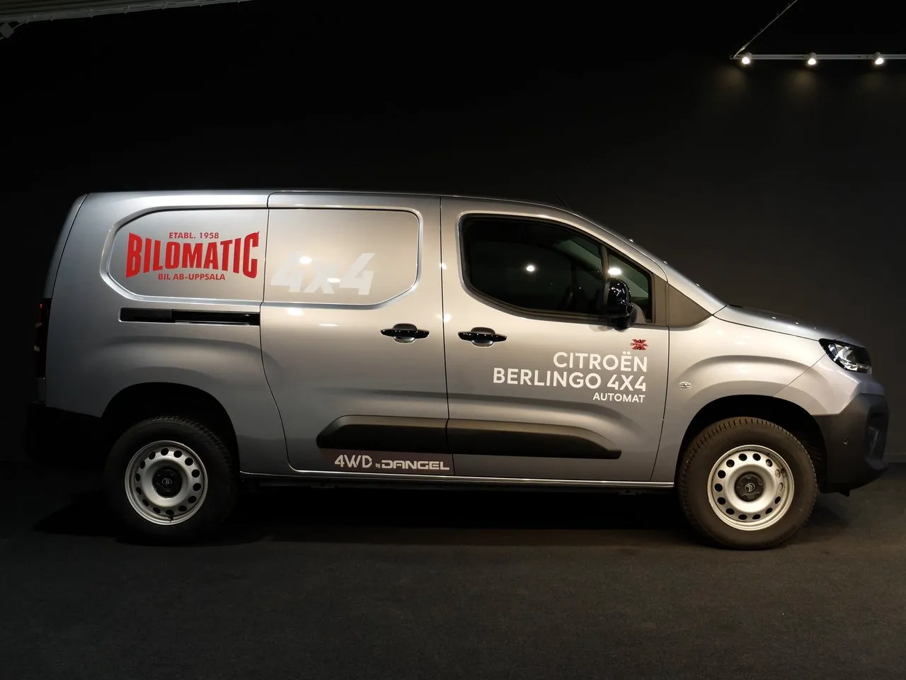 Vehicle image 1