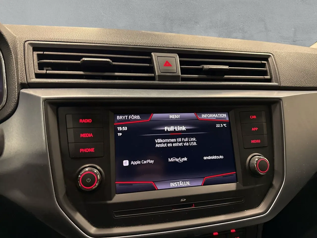 Vehicle image 18
