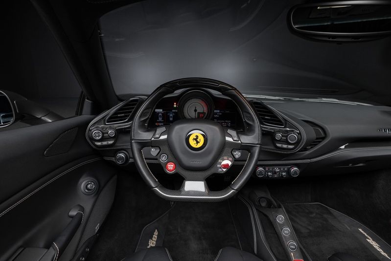 Ferrari 488 bild 20
