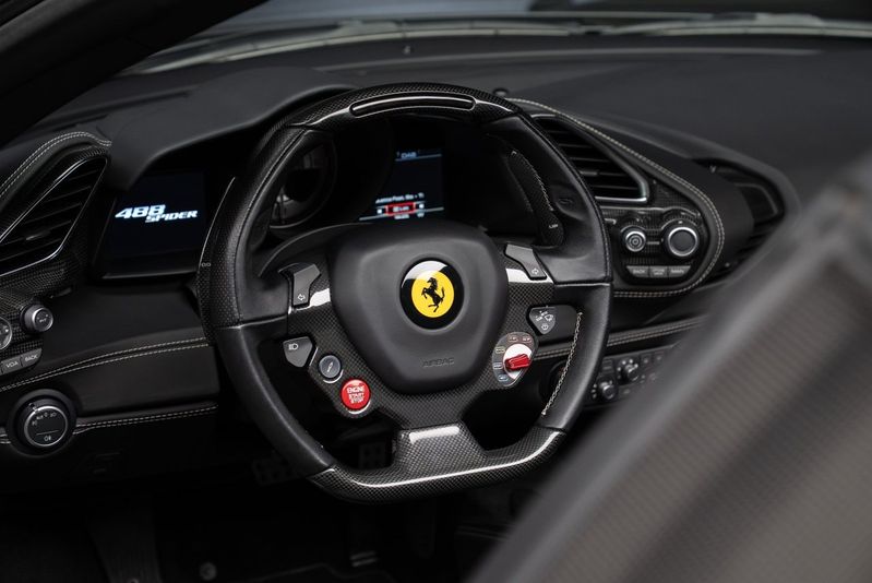 Ferrari 488 bild 17