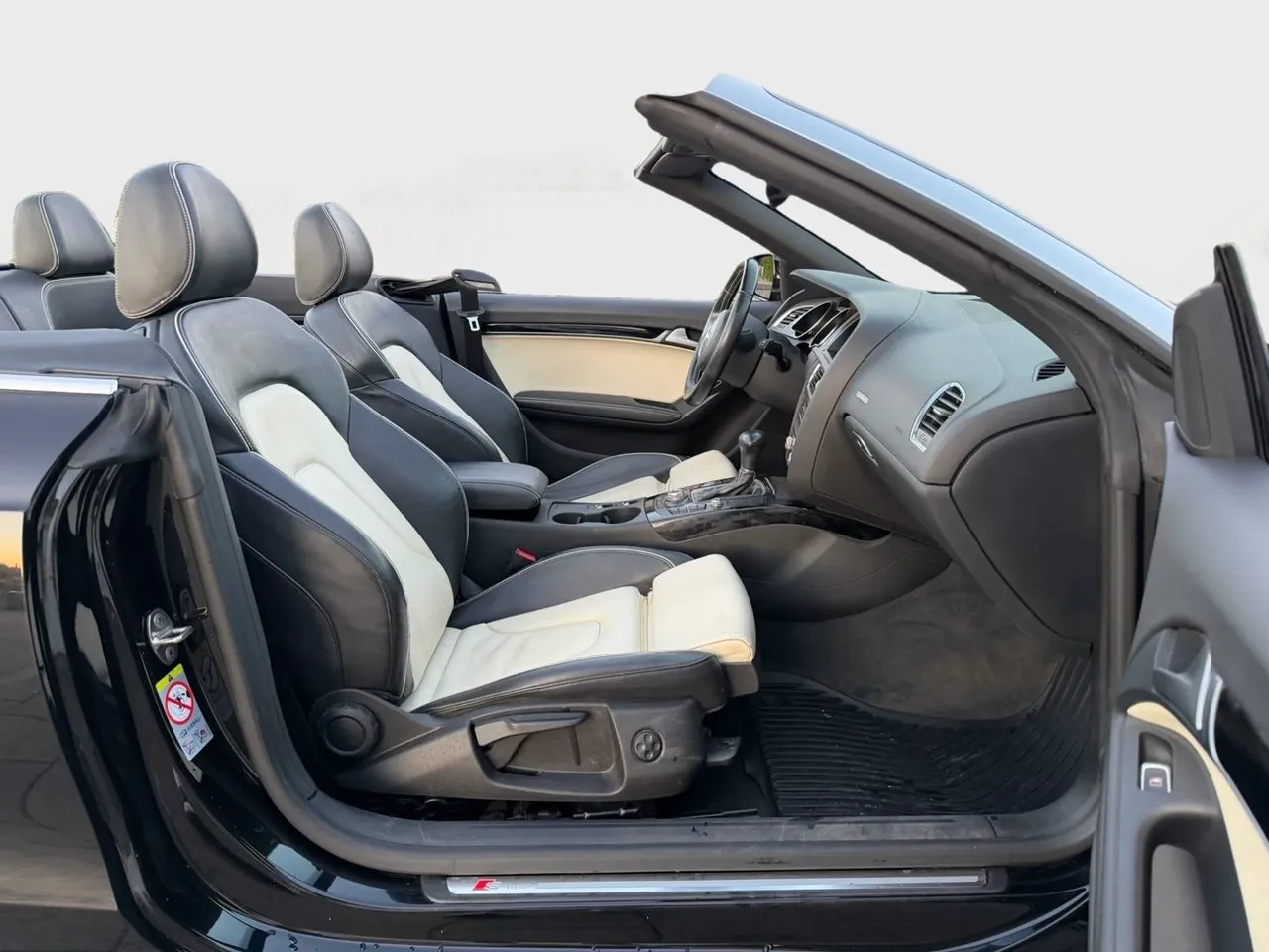 Vehicle image 22
