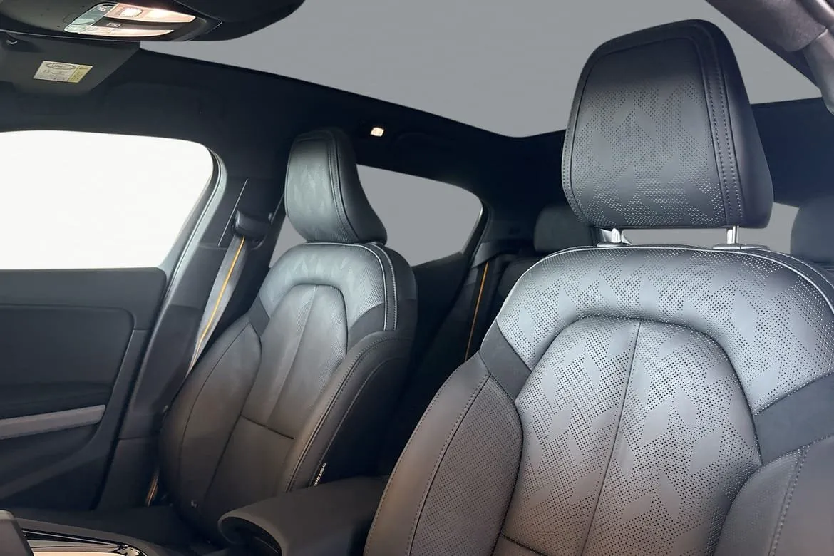 Vehicle image 21