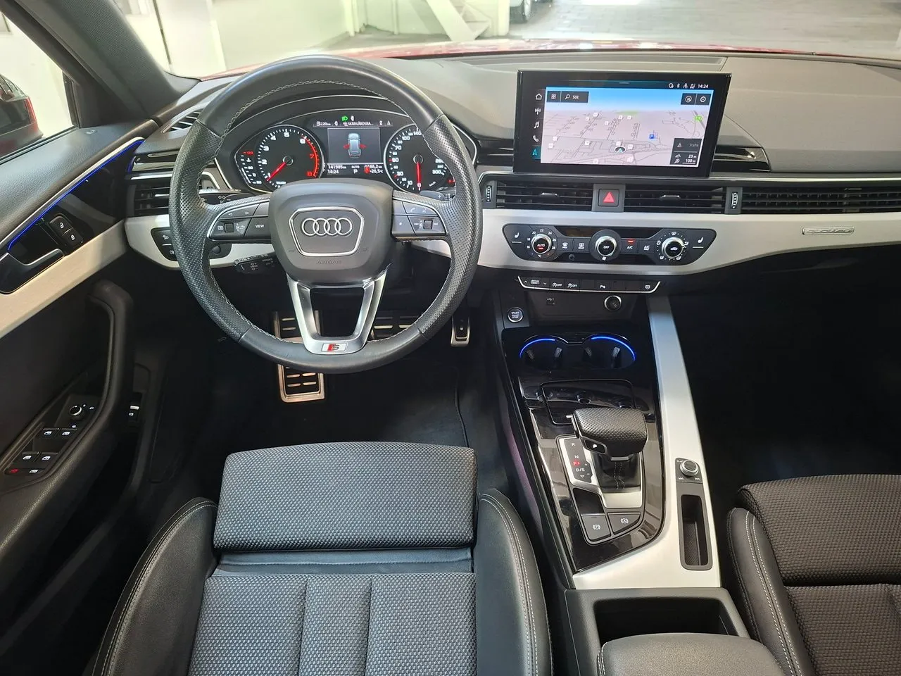 Vehicle image 10