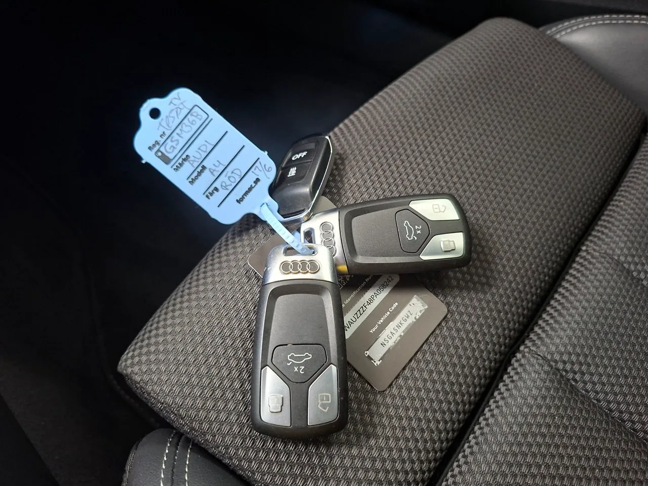 Vehicle image 18