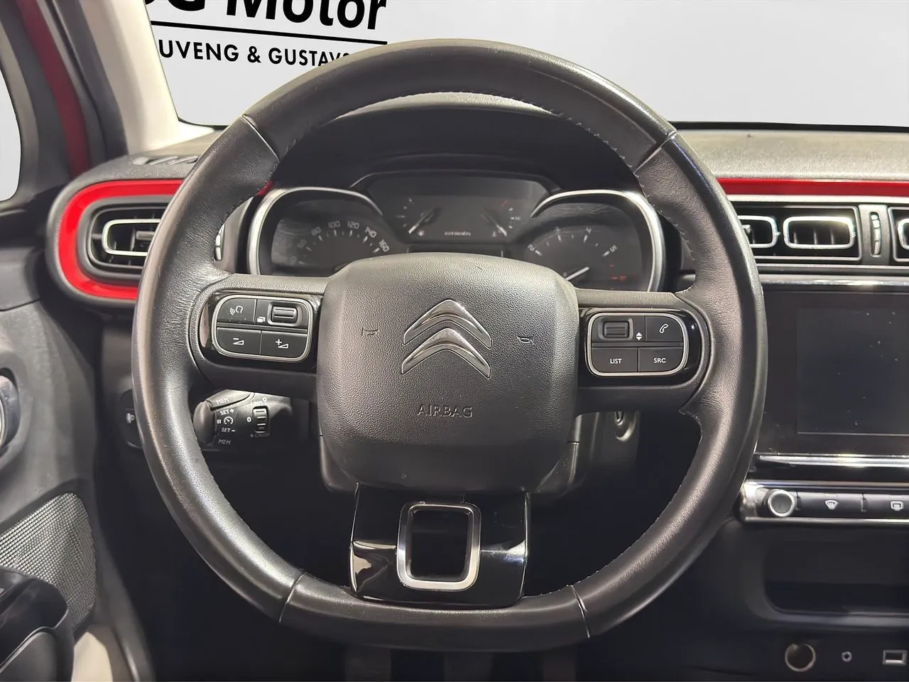 Vehicle image 12