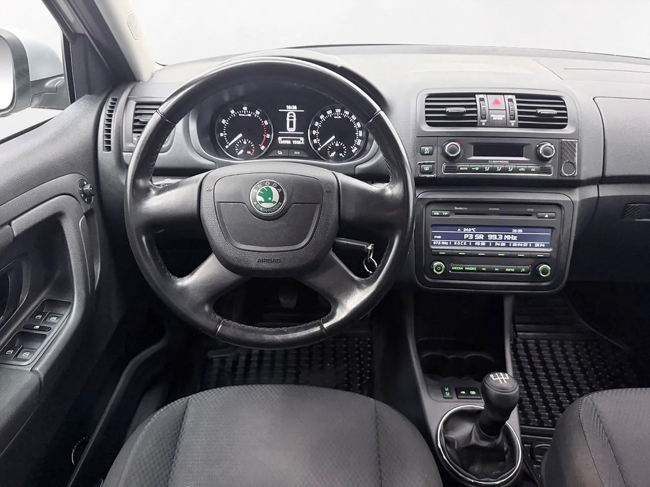 Vehicle image 14