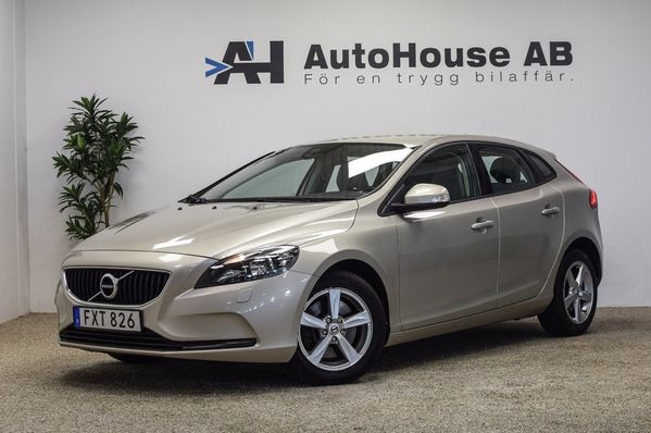Volvo V40 T2 Kinetic Automat Värmare Garanti - 2017