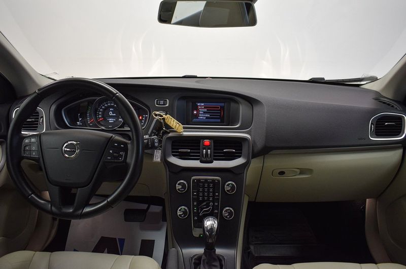 Volvo V40 bild 8