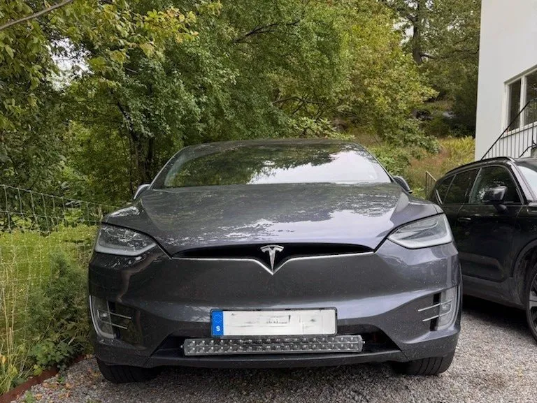 Vehicle image 6