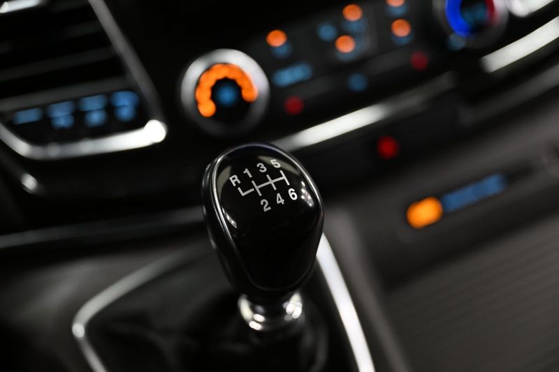 Ford Tourneo Custom bild 22