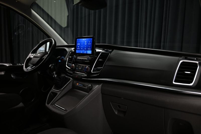Ford Tourneo Custom bild 26