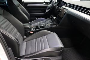 Volkswagen Passat bild 11
