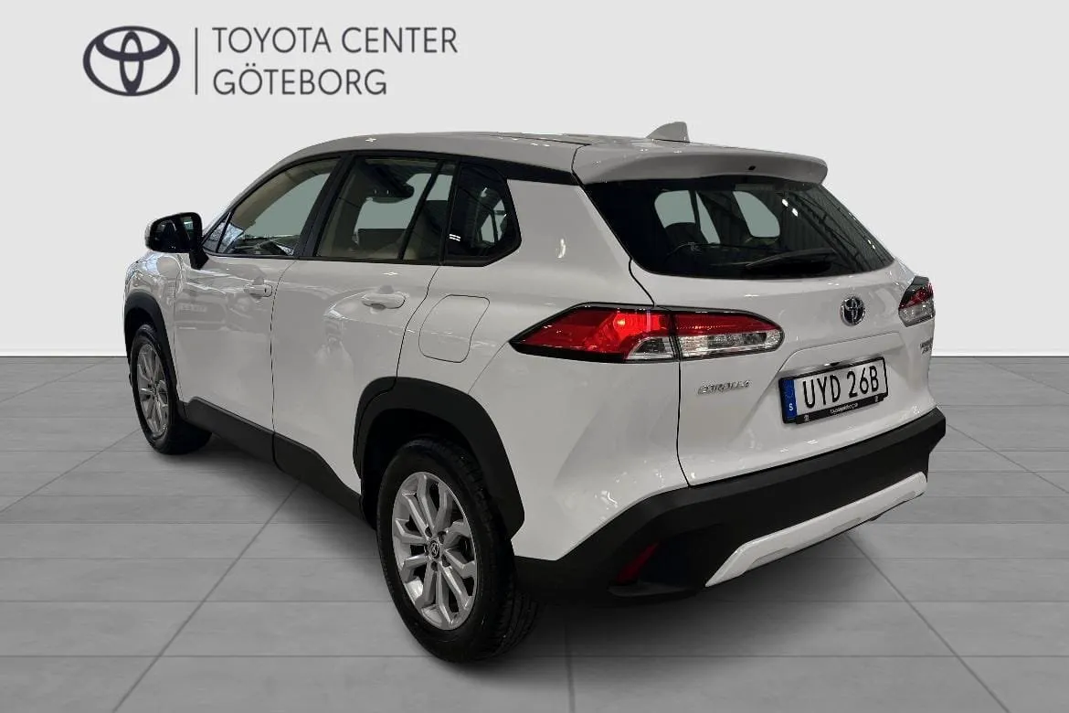 Vehicle image 2