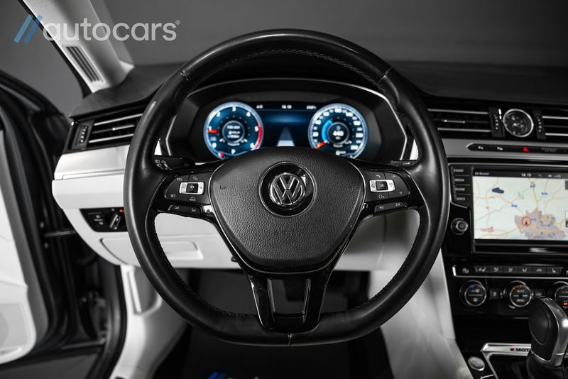 Volkswagen Passat bild 16