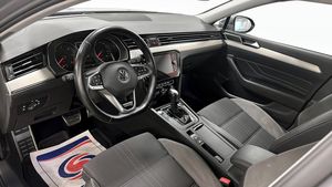 Volkswagen Passat bild 8