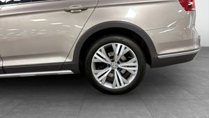 Volkswagen Passat bild 7