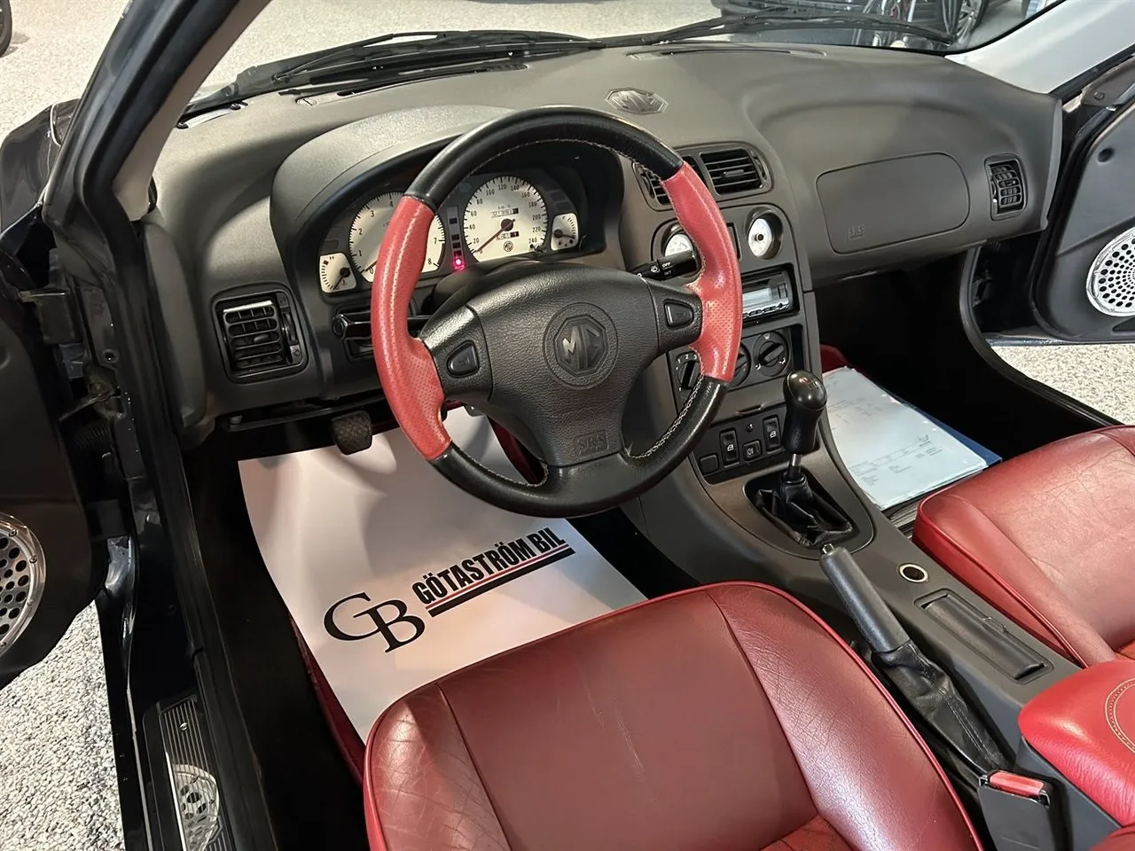 Vehicle image 12