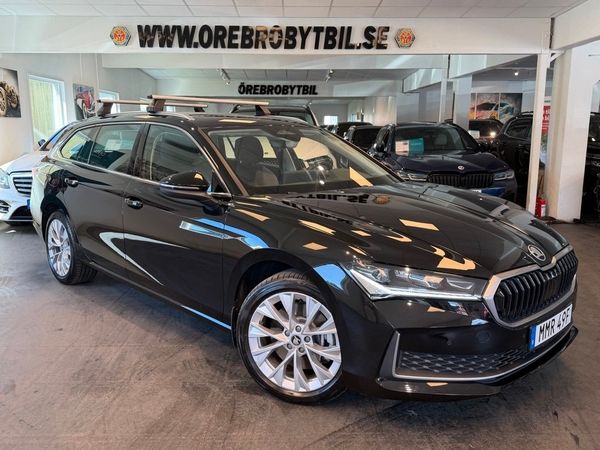 Skoda Superb iV Kombi Drag Gps Värmare Massage Carplay 25,7 kWh MOMS - 2025