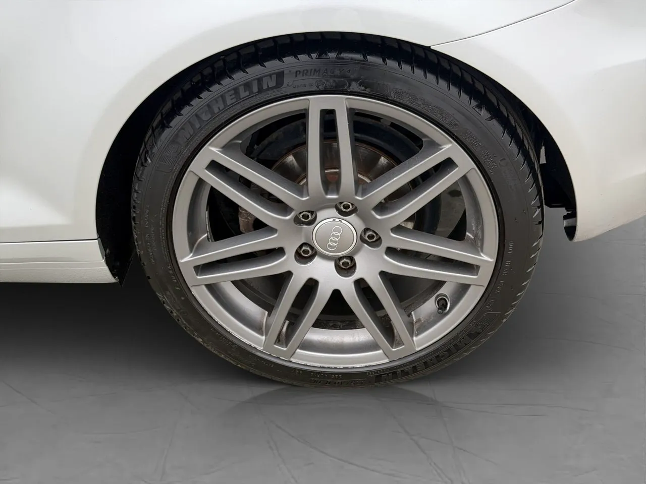 Vehicle image 22
