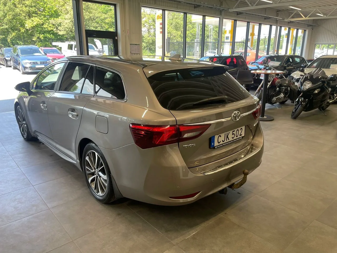 Vehicle image 4