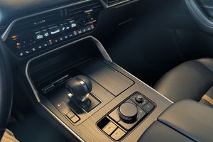 Mazda CX-80 bild 12