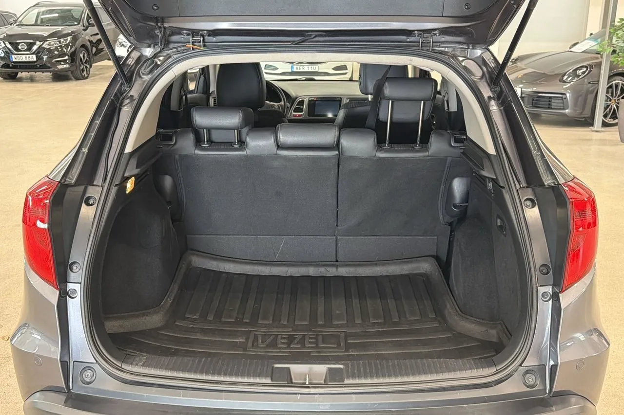 Vehicle image 20