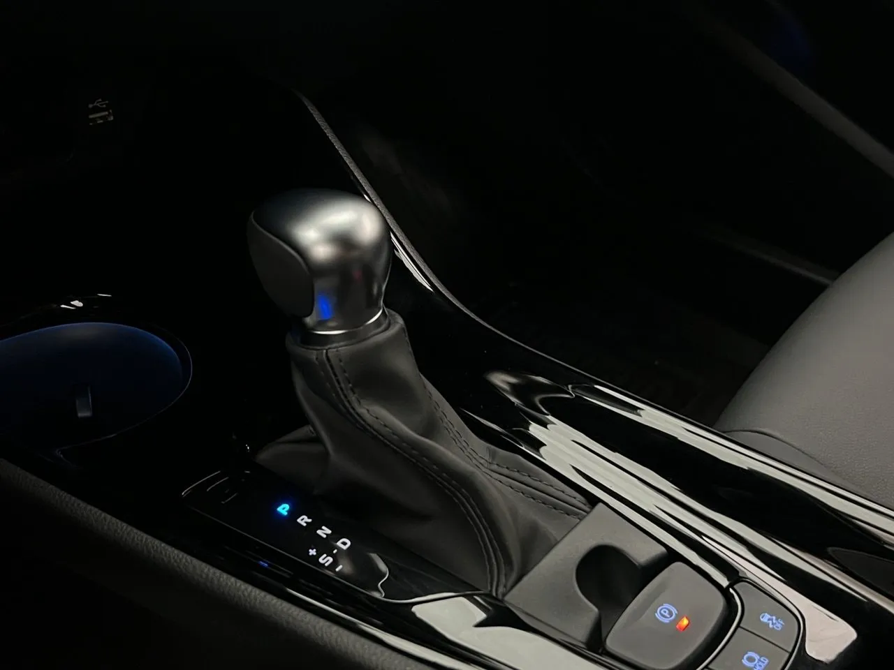 Vehicle image 21