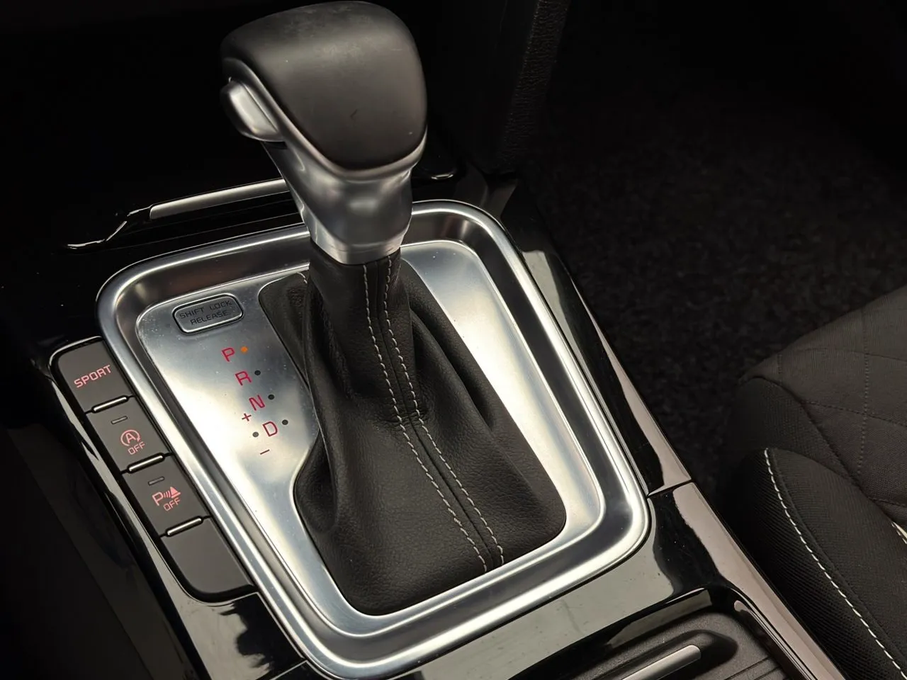 Vehicle image 21