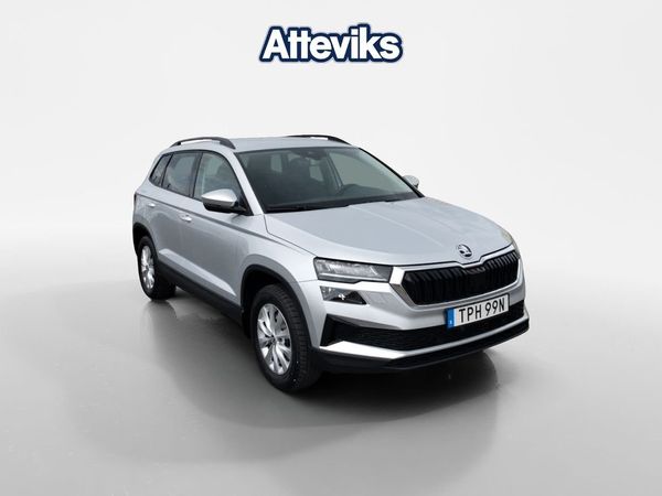 Skoda Karoq SELECTION 1,5 TSI 150 HK DSG PARKERINGSVÄRMARE - 2025