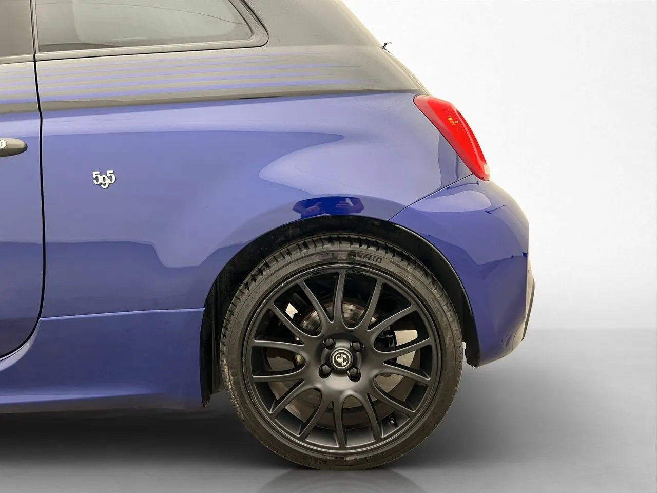 Vehicle image 30