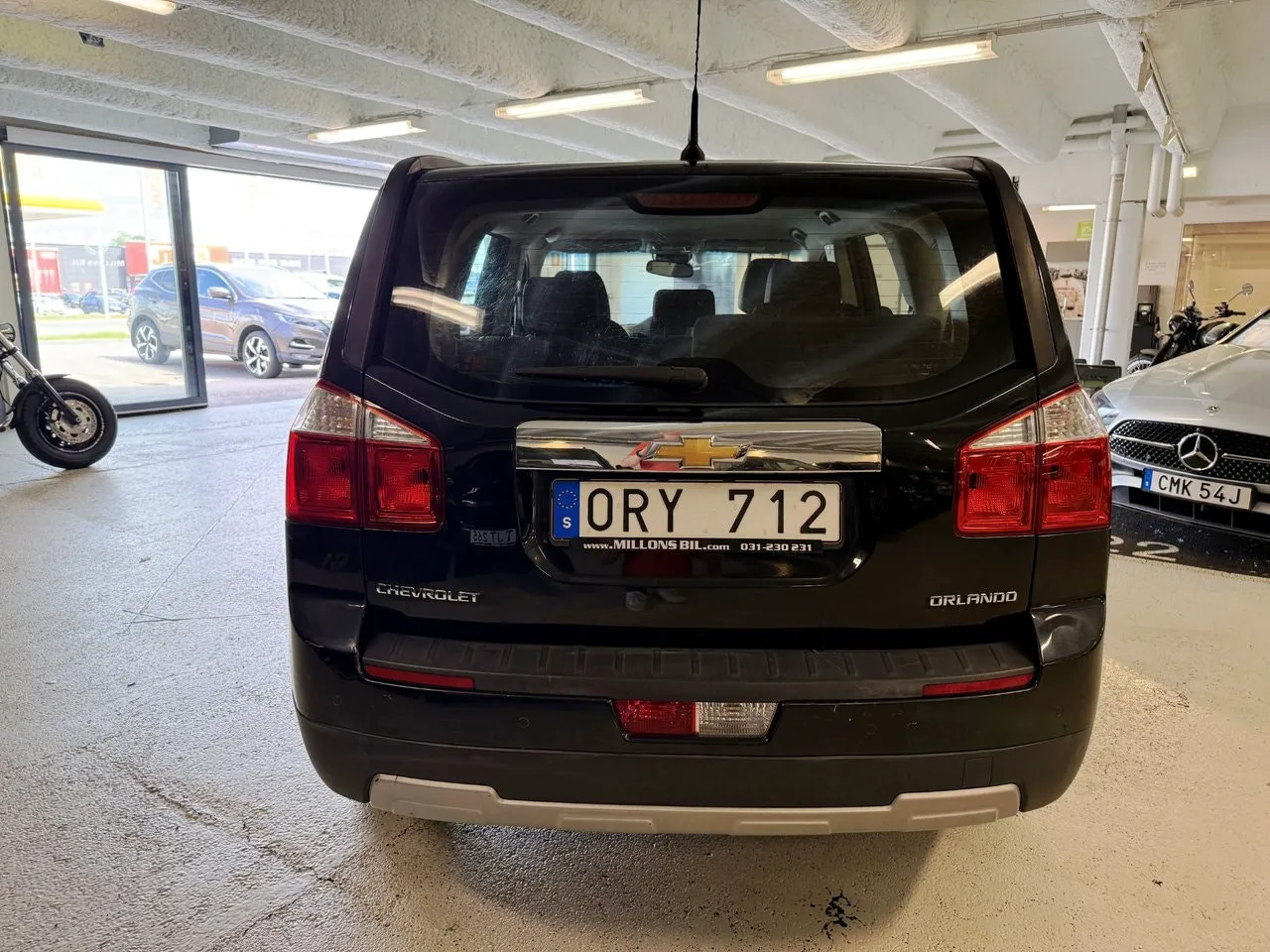 Vehicle image 7