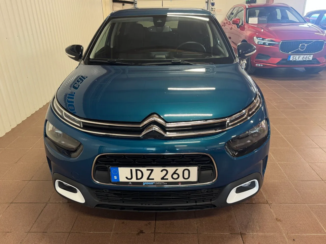 Vehicle image 3