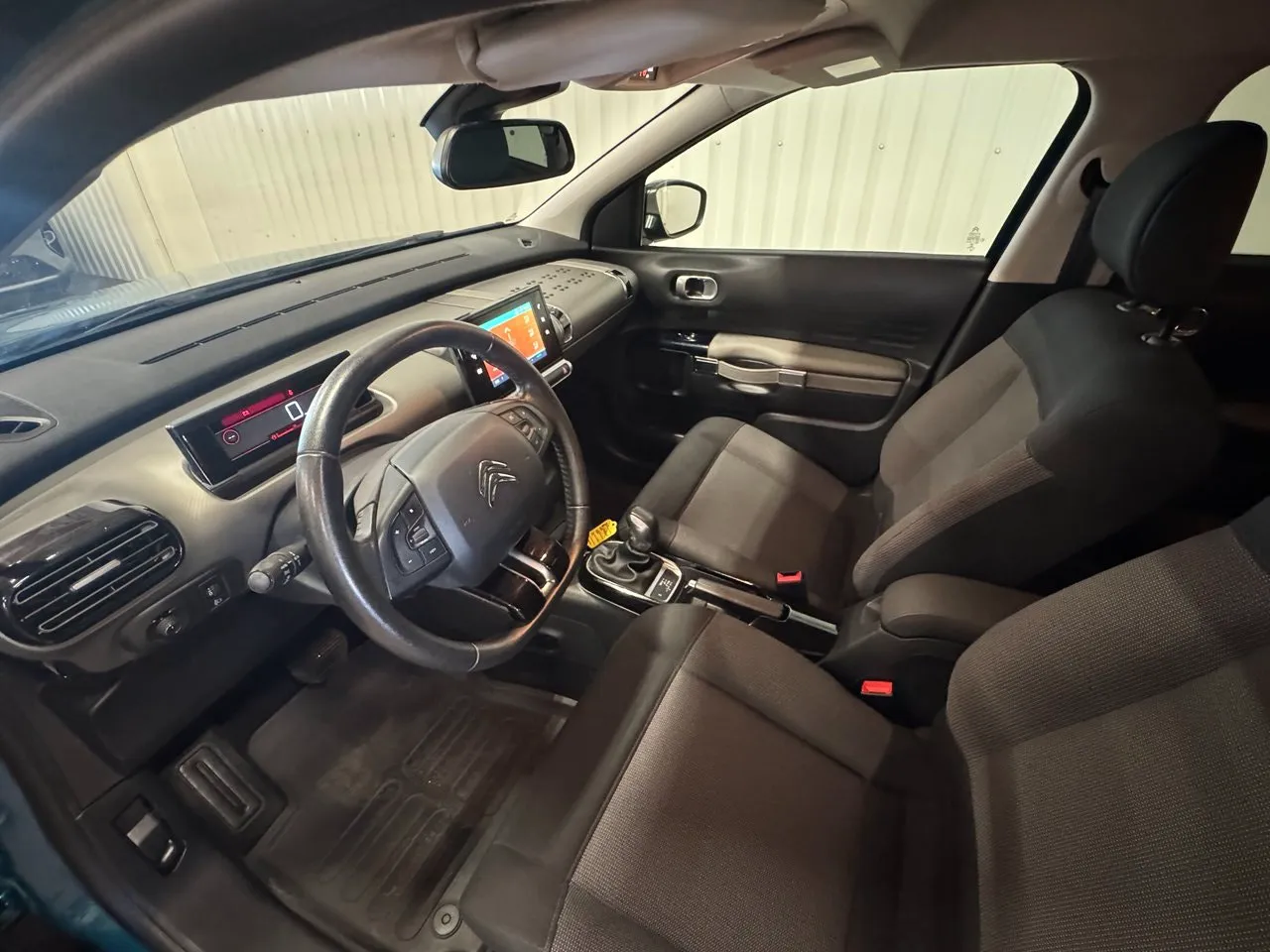 Vehicle image 6