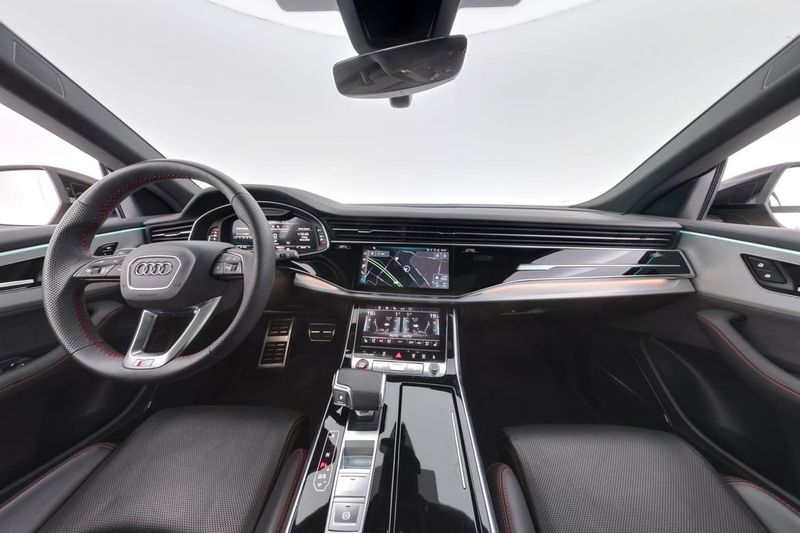 Audi SQ8 bild 14