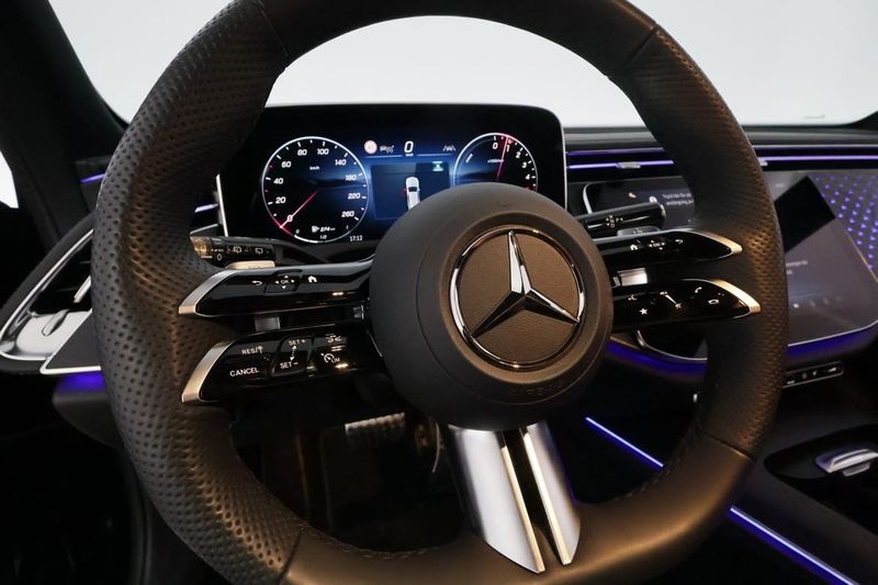 Mercedes E300 bild 17