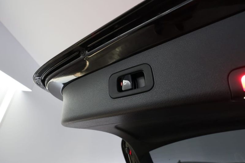 Mercedes E300 bild 9