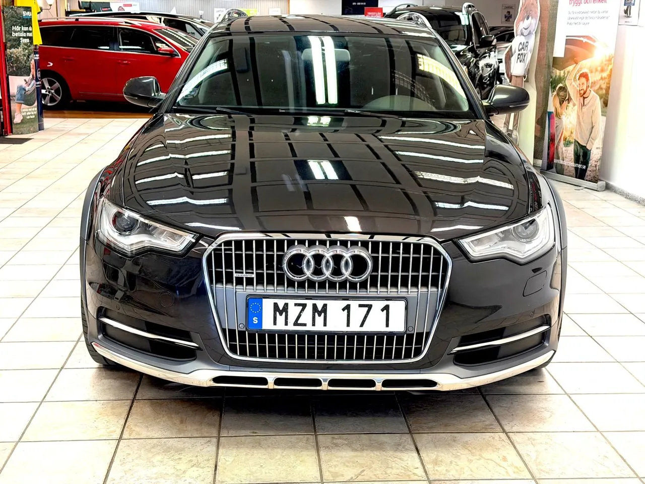 Vehicle image 6
