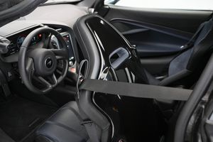 McLaren 750S bild 24