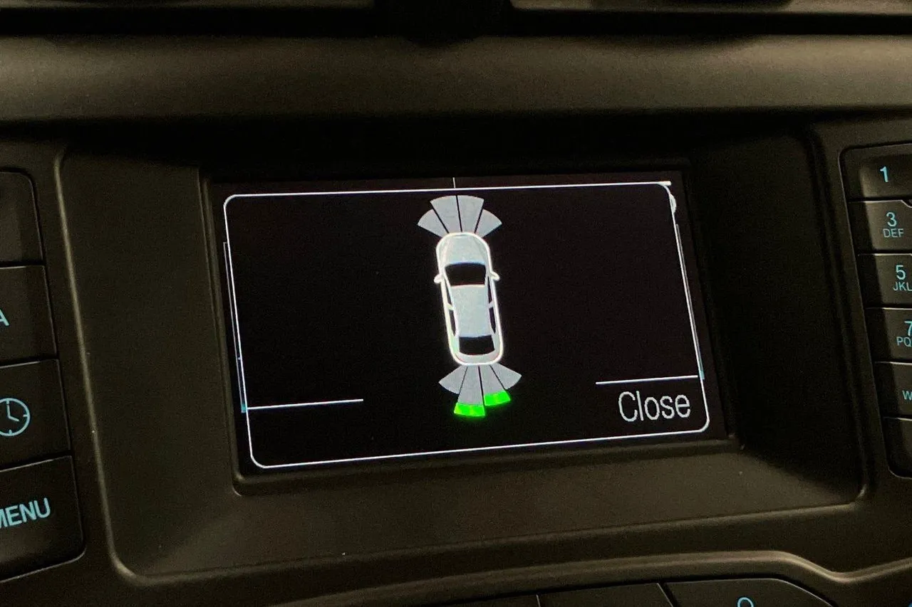Vehicle image 17