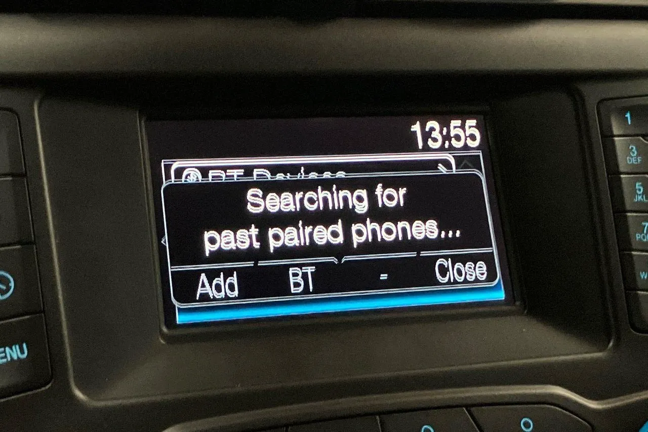 Vehicle image 18