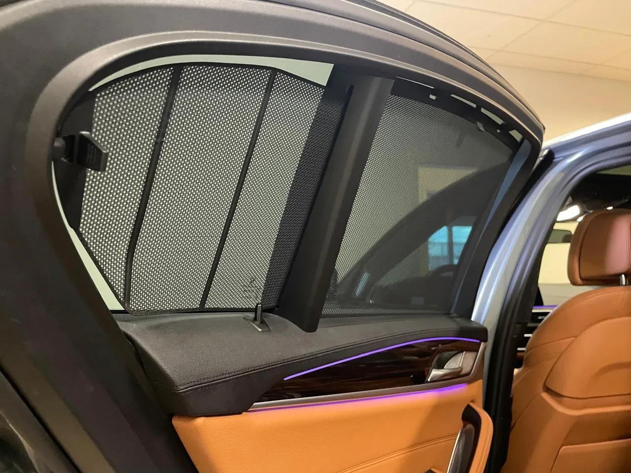 Vehicle image 22