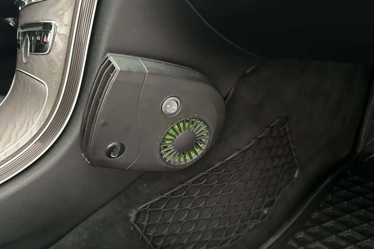Vehicle image 31