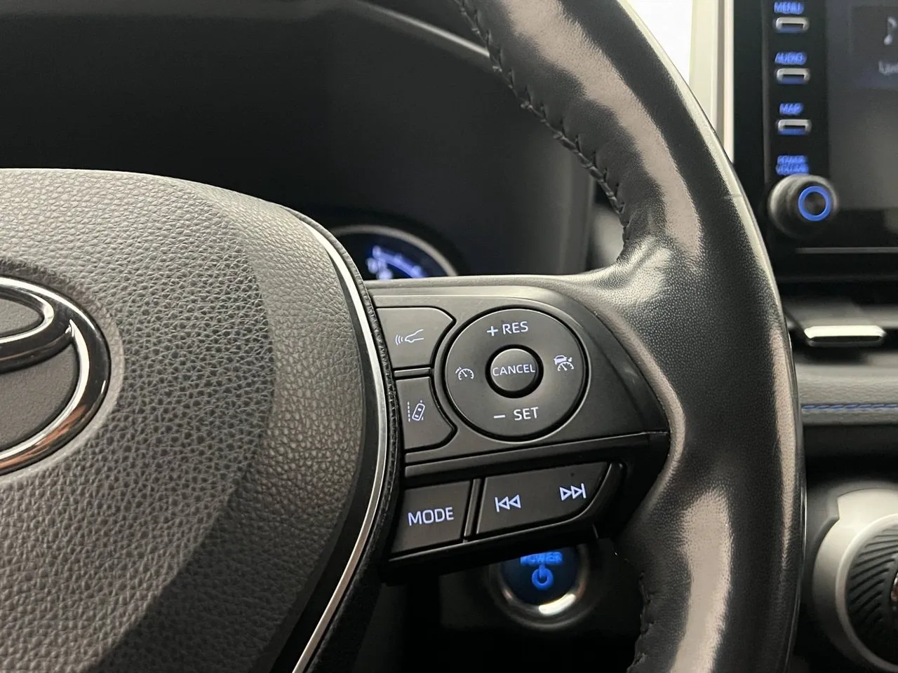 Vehicle image 28