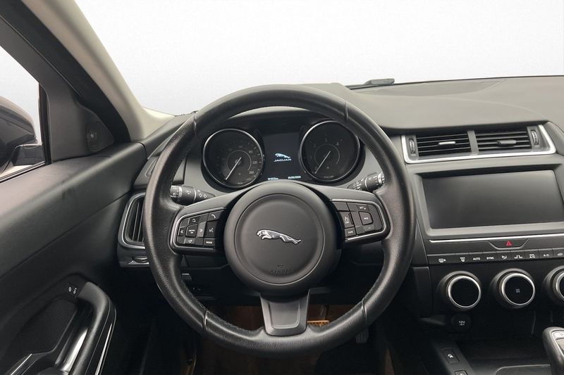 Jaguar E-Pace bild 9