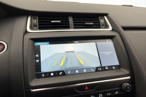 Jaguar E-Pace bild 15