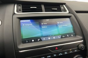 Jaguar E-Pace bild 14