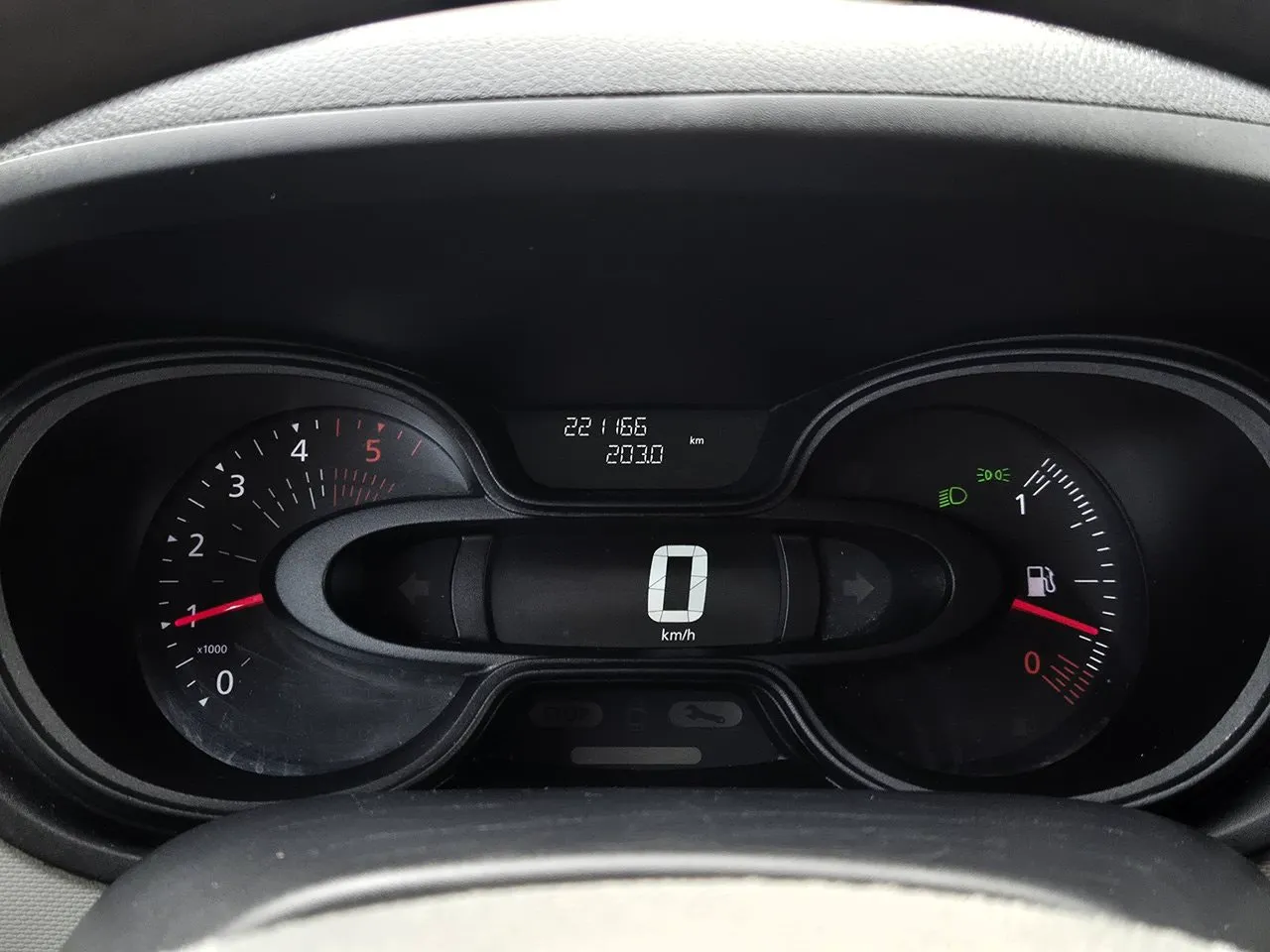 Vehicle image 16